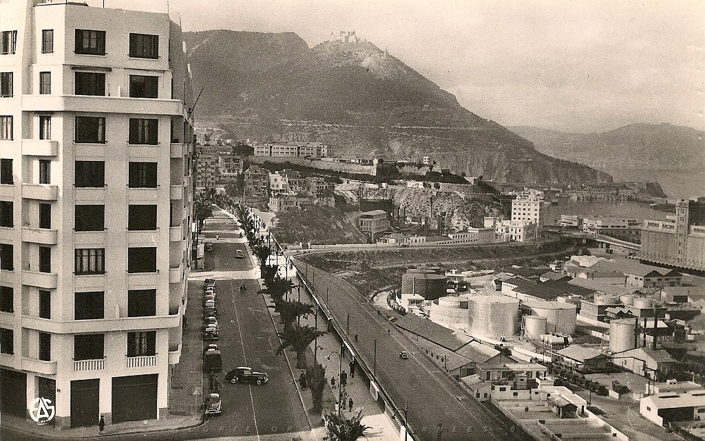 130-vue sur l'arriere-Port.JPG